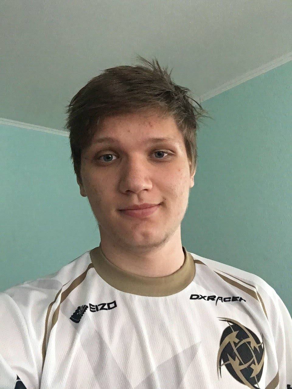 博彩行业的规模与风险关系（博彩业规模与风险之间的关联）