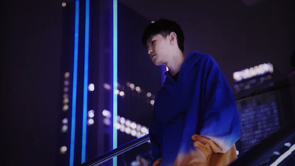 Apeks 将 Governor 移至非活跃名单