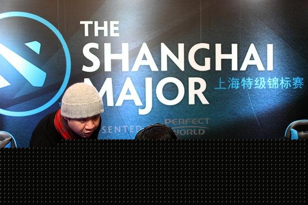 在今天结束的PCS春季赛决赛中，PSG三比零横扫FAK夺得冠军 打野选手Junjia荣膺FMVP，带领PSG锁定MSI！